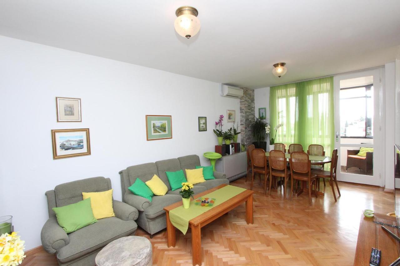 Apartment Elia 罗维尼 外观 照片